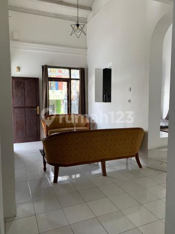 Dijual Rumah Nyaman dan Terawat Siap Huni Lokasi di Komplek Bukit Indah Pasanggrahan Bandung