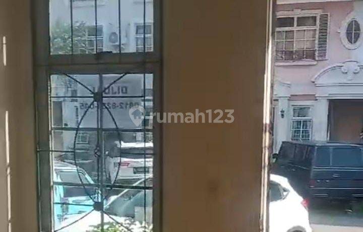 Town House Taman Paris Murah Strategis Di Lippo Karawaci Utara