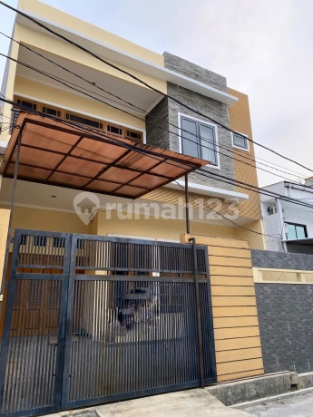 House in Pluit Carina Sayang Nice Freehold Title