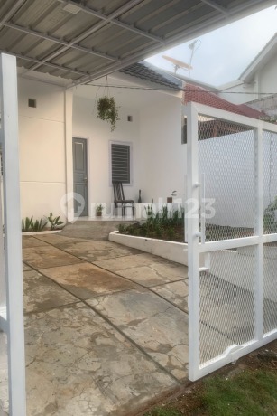 Gria Jakarta Pamulang - Rumah Siap Huni Cluster - Jalan 2 Mobil - 4 Km ke Tol