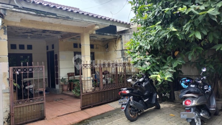 Bukit Cirendeu - Rumah Tua - Komplek - Jalan 2 Mobil - bisa KPR - Lingkungan Tenang Bukit Cirendeu - Rumah Tua - Komplek - Jalan 2 Mobil - bisa KPR - Lingkungan Tenang