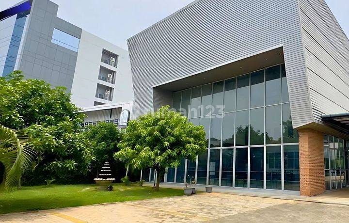 Gedung Siap Pakai Ex Showroom Di Gading Serpong