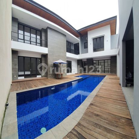 Rumah Mewah Emerald Cove Bangunan Mandiri Gading Serpong Rumah Mewah Emerald Cove Bangunan Mandiri Gading Serpong