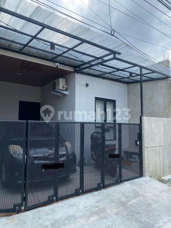 Dijual rumah konsep industrial di Pondok Surya Mandala, Bekasi Dijual rumah konsep industrial di Pondok Surya Mandala, Bekasi