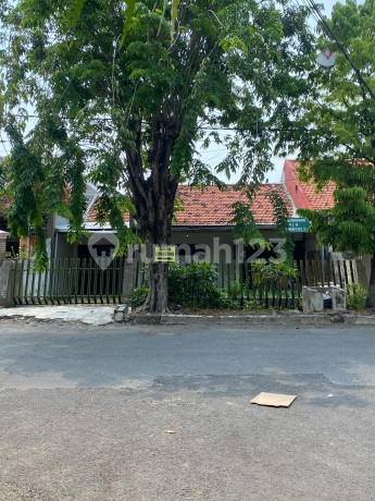 Dijual Rumah Hitung Tanah di Kendangsari Dekat Rungkut Industri dan Akses Jalan Toll SHM di Kendangsari Rumah