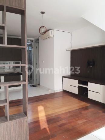 Rumah 2 Lantai di Istana Regency Sudirman Bandung