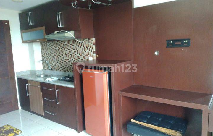 Apartemen Cosmopolis Resort, FULL FURNISH, SIAP HUNI di Surabaya Timur