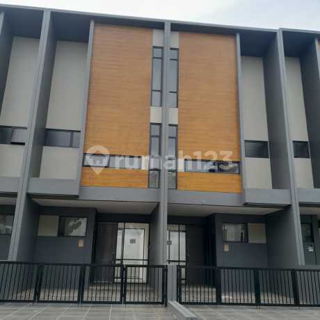 Ruko grand wisata GANDENG / SATU RUKO sekaligus tempat tinggal dengan 3 kamar dilantai 2 Ruko grand wisata GANDENG / SATU RUKO sekaligus tempat tinggal dengan 3 kamar dilantai 2