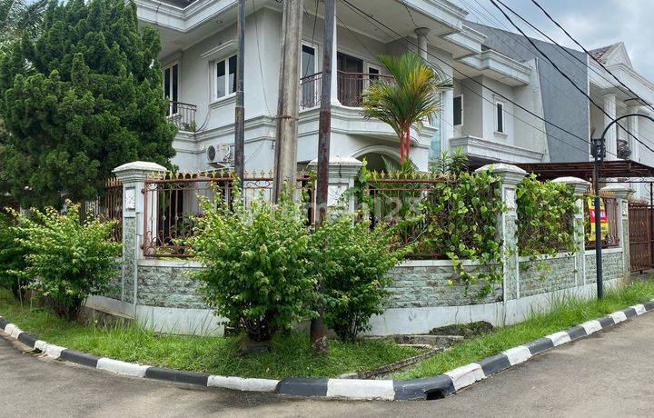 RUMAH HOEK HARGA NEGO TAMAN LAGUNA