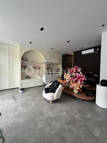 2.Ruko Jadi 1 ******** Semi.furnish ******** ********