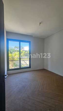 Rumah Baru 2.Lantai Siap Huni Gayungsari