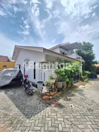Rumah Hook Daerah Tiban Ayu Depan Universitas Iteba
