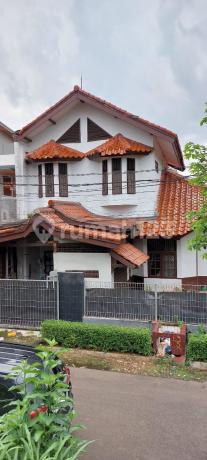 Rumah Bagus di Hoek Bumi Harapan Permai Kramat Jati