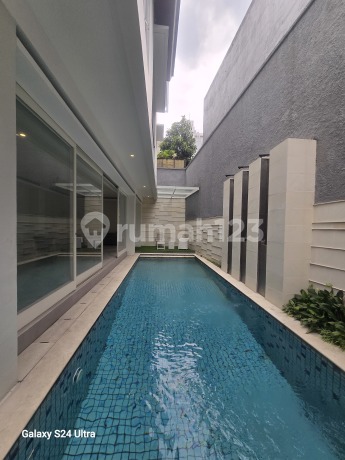 Brand New House Jalan Lebar, Tembok Tidak Nempel Rumah Tetangga di Pondok Indah Brand New House Jalan Lebar, Tembok Tidak Nempel Rumah Tetangga di Pondok Indah