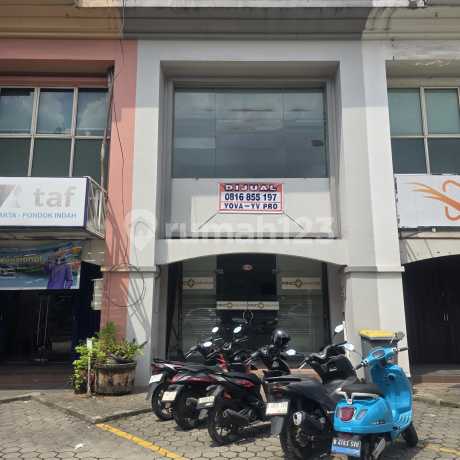 RUKO LIMITED EDITION ~ LIFT BARU, SIAP PAKAI DI PONDOK INDAH RUKO LIMITED EDITION ~ LIFT BARU, SIAP PAKAI DI PONDOK INDAH