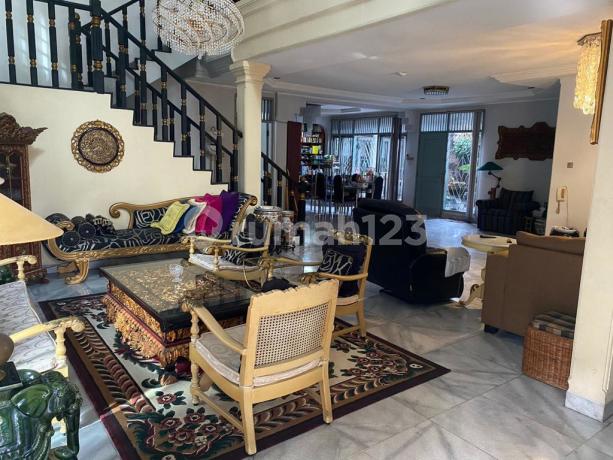 Rumah di Kuningan Area Tenang Dalam Komplek