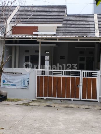 Ruma Rumah Bagus SHM di Royal Park Residence, Padurenan, Mustikajaya, Kota Bekasi, Jawa Barat, Indonesia, 17156, Mustikajaya