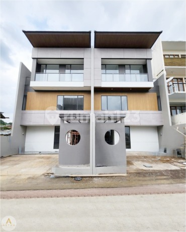 Rumah Cluster Setraduta Bandung Lavida Hanya 4 Unit Rumah Cluster Setraduta Bandung Lavida Hanya 4 Unit