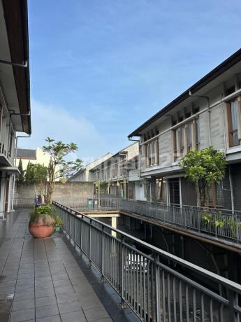 Townhouse 3 Lantai Siap Huni di Komplek Istana Pasteur Regency Townhouse 3 Lantai Siap Huni di Komplek Istana Pasteur Regency
