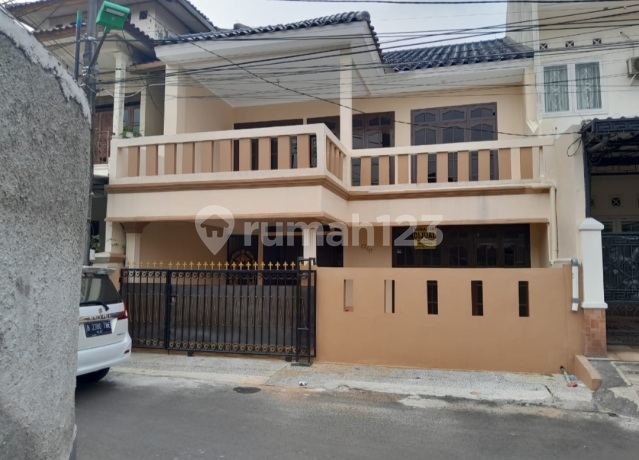 Rumah Dalam Komplek