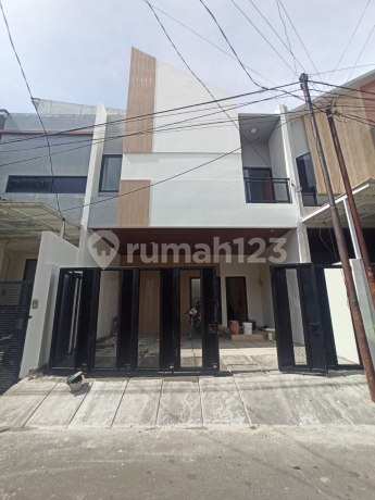 Brand New Modern 2 Lt Startegis Dlm Komplek Cipinang Jaya