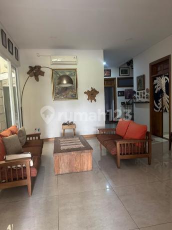 Rumah baru bangunan 2024 dijual "Full Furnished" Lantai marmer; Kayu Jati Rumah baru bangunan 2024 dijual "Full Furnished" Lantai marmer; Kayu Jati