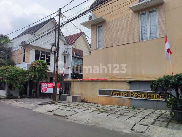 - Semi furnished - Bangunan Terawat & Rapi - Bebas Banjir - Lingkungan Tenang - Suasana Asri - Semi furnished - Bangunan Terawat & Rapi - Bebas Banjir - Lingkungan Tenang - Suasana Asri