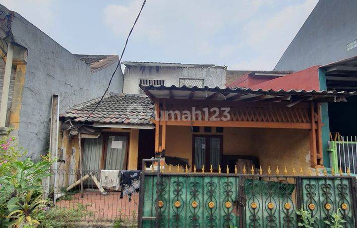 Dijual Rumah Hitung Tanah di Komplek Taman Narogong Indah Bekasi 