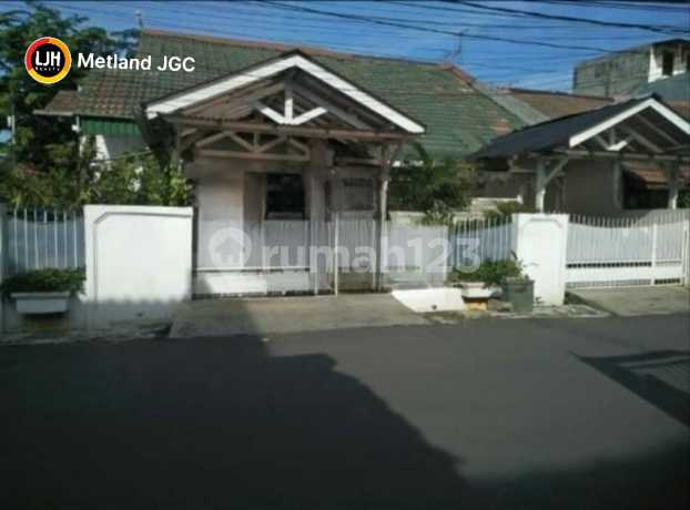 Rumah 1 Lantai luas 275 di Taman Buaran Indah 3, Duren Sawit