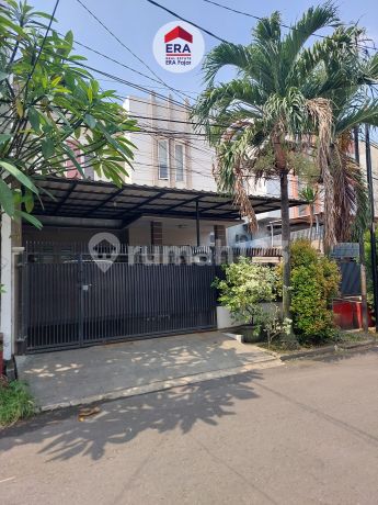 Rumah 2 lantai pasar minggu strategis deket stasiun dan tol