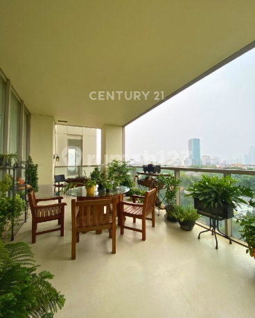 Apartemen Mewah 3 Kamar Lokasi Strategis di Darmawangsa Residence