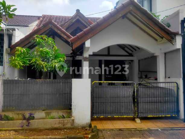 Rumah di Villa Gunung Lestari Ciputat Dekat Stasiun Kereta Api Rumah di Villa Gunung Lestari Ciputat Dekat Stasiun Kereta Api