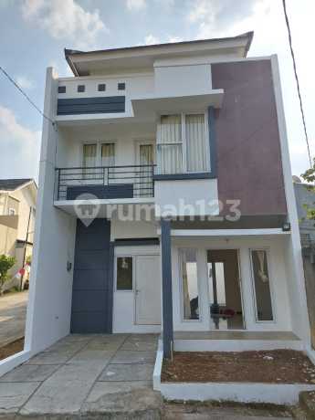 Rumah Strategis di Komplek TownHouse Permata Green Residence Pamulang TangSel Rumah Strategis di Komplek TownHouse Permata Green Residence Pamulang TangSel