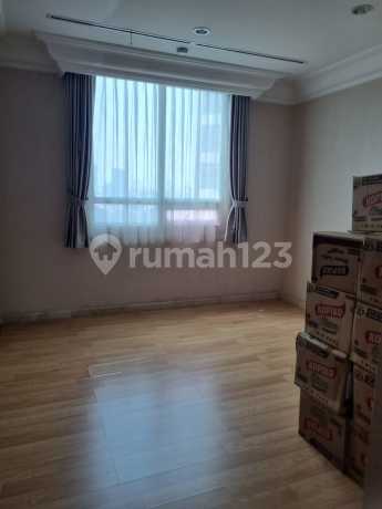 Simprug Terrace Apartment 3 BR Bagus Semi Furnished Simprug Terrace Apartment 3 BR Bagus Semi Furnished