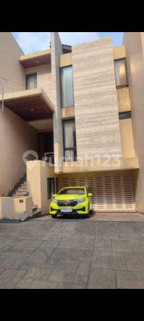Rumah Modern Di Pejaten Elok Lantai 4kt Strategis Pinggir Jalan Rumah Modern Di Pejaten Elok Lantai 4kt Strategis Pinggir Jalan