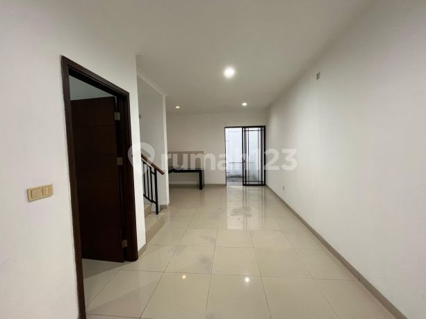 Rumah Di Green Lake City , Cluster Asia Uk. 6x16 , Shm , Utara Rumah Di Green Lake City , Cluster Asia Uk. 6x16 , Shm , Utara