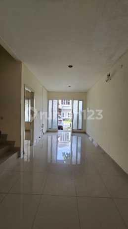 Rumah di Green Lake City, Amerika Latin Uk. 6X18 , 2 Lantai , SHM