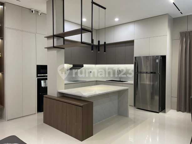 Rumah East Terrace Metland Puri, Minimalis Renov 2.5 Lantai , SHM