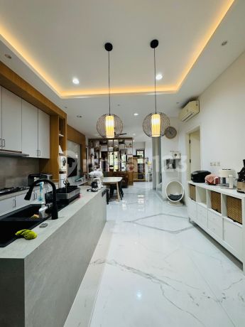 Rumah di Green Lake City, Cluster Asia 8X18 Hoek, LT. 197M2 , SHM Rumah di Green Lake City, Cluster Asia 8X18 Hoek, LT. 197M2 , SHM