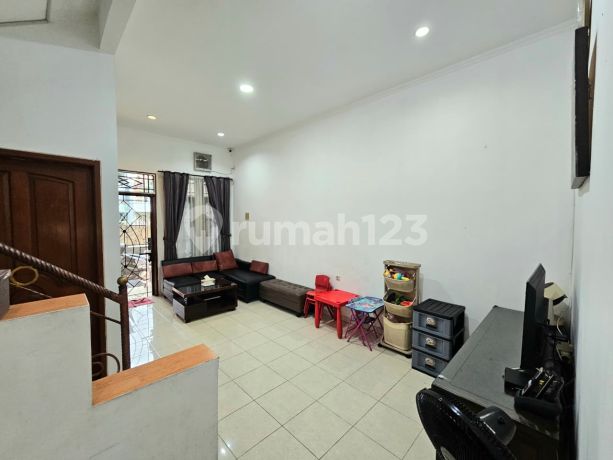 Rumah di Kresek Indah Dekat Green Lake City LT. 90 M2 , 2 Lantai Rumah di Kresek Indah Dekat Green Lake City LT. 90 M2 , 2 Lantai