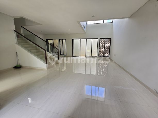 Rumah Cantik Premium Summarecon Bandung