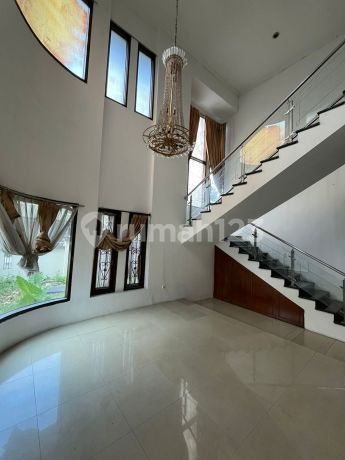 Rumah Hoek Bagus Siap Huni di Komplek Batununggal Rumah Hoek Bagus Siap Huni di Komplek Batununggal