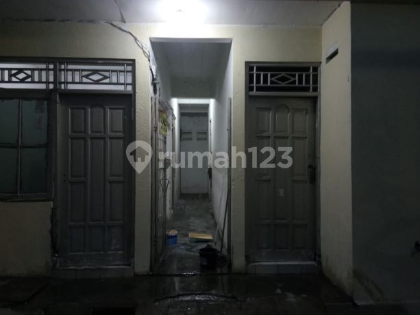 Rumah Kos Butuh Perbaikan di Perumahan Griya Kenari Mas Cileungsi
