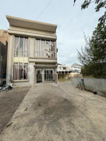 For Sale Fast Palm Spring House Ready to Occupy Batam Center