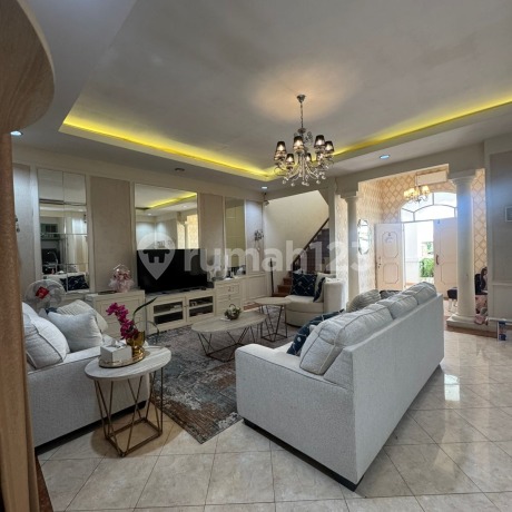 Dijual Rumah di Raffles Hills Cibubur 3 Lantai Furnish Luas 10X20m Dijual Rumah di Raffles Hills Cibubur 3 Lantai Furnish Luas 10X20m