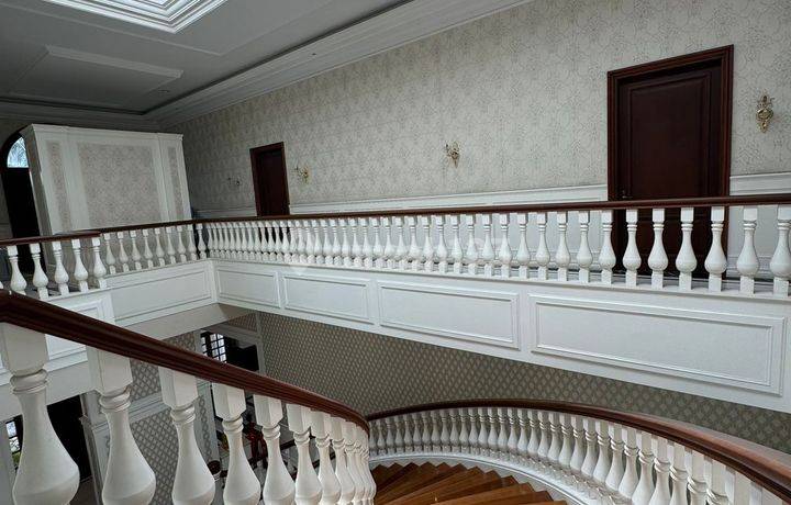 Rumah Mewah Siap Huni di Kayara PIK, Clasic Modern, Semi Furnish