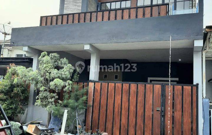 Dijual Rumah Siap Huni Di Taman Rivera Regency, Medokan Ayu, Rungkut