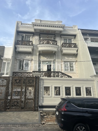 Jarang Ada Rumah Mewah American Clasic Modern di Jakarta Barat [ Pik. Puri Indah]
