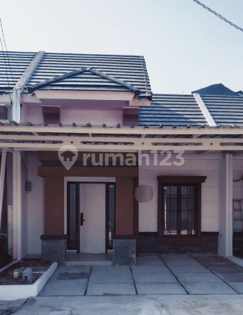 Dijual Rumah Kondisi Baru Bagus di Perumahan Darmawangsa Residence Bekasi