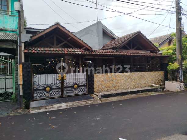Dijual Rumah Bagus 1,5 Lantai di Babelan Indah Bekasi